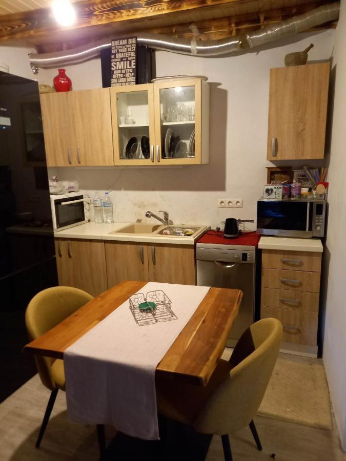 Fofi Apartment Agioi Deka (Corfu)